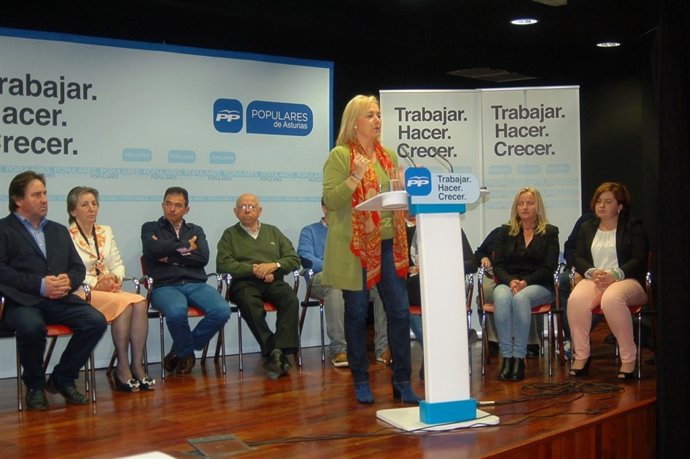 Mercedes Fernández, en la presentación de la candidatura en Colunga.