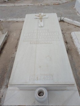 Lápida en cementerio cristiano de Melilla