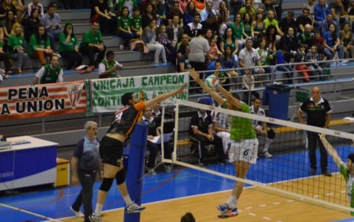Unicaja Almería supera de nuevo al CAI Teruel y acaricia la Superliga masculina