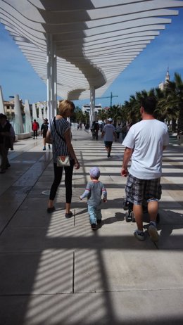 Turistas en Málaga. Verano. 