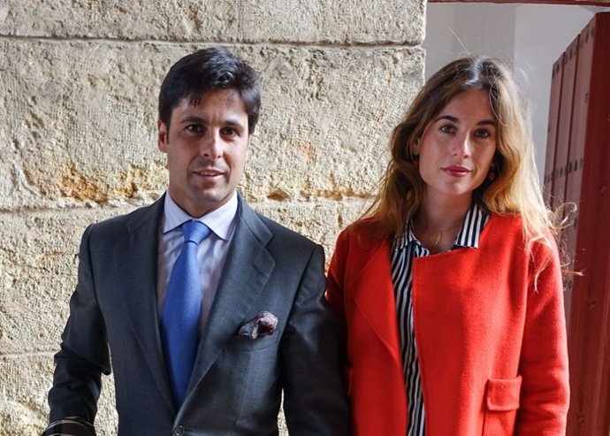 Fran Rivera y Lourdes Montes, tarde de toros en la Maestranza