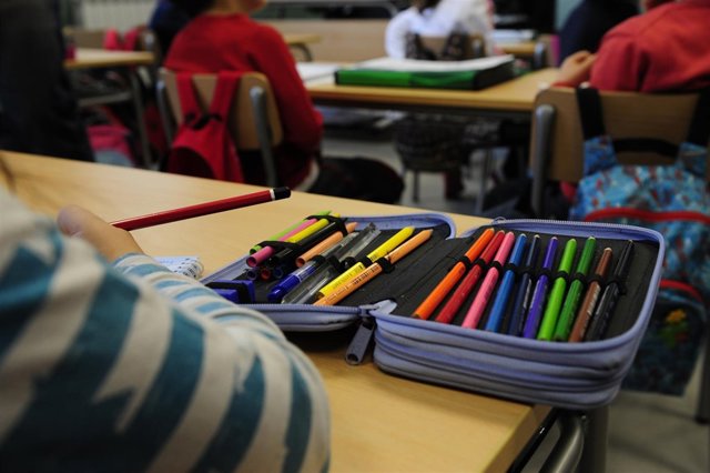Las familias pueden solicitar ayudas de comedor y libros de texto Las familias pueden solicitar ayudas de comedor y libros de texto