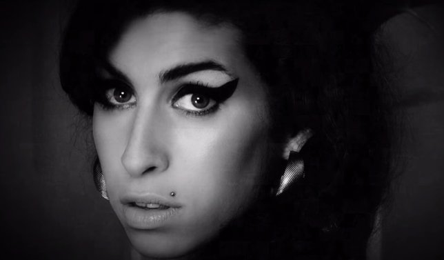 La familia de Amy Winehouse no aprueba el documental sobre la vida de la artista