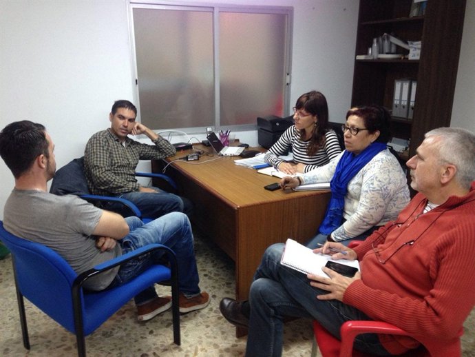 Podemos con trabajadores de acciona