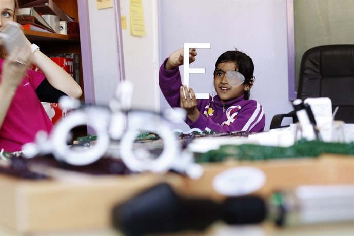 Alumnos, niños, gafas, revisión