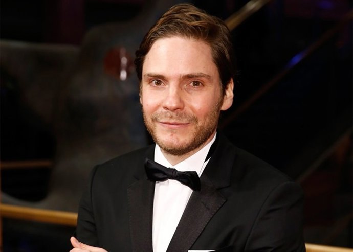  Daniel Bruehl Sera El Barón Zemo En Capitan América Guerra Civil 
