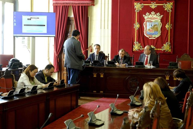 Pleno para la elección de presidente y vocales de mesa para el 24M en Málaga