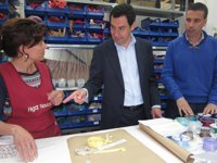 Moreno urge a Susana Díaz a "liderar" la negociación con los grupos