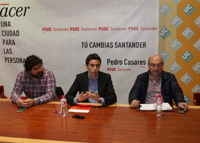 Casares tras reunirse con representantes del sector turístico