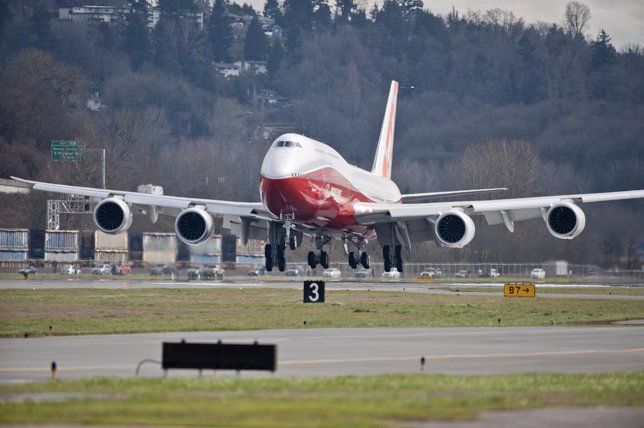 747-8I First Flight/Boeing