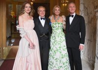 La Condesa de Romanones "encantada" con que Corinna luzca sus esmeraldas y diamantes