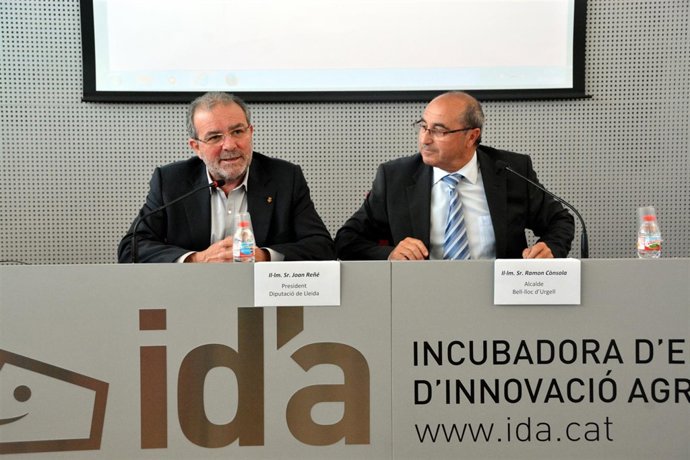 Joan Reñé (pte.Diputació Lleida) Ramon Cónsola (alcalde Bell-lloc d'Urgell)