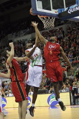 Joseph Jones en el CAI Zaragoza - Cajasol