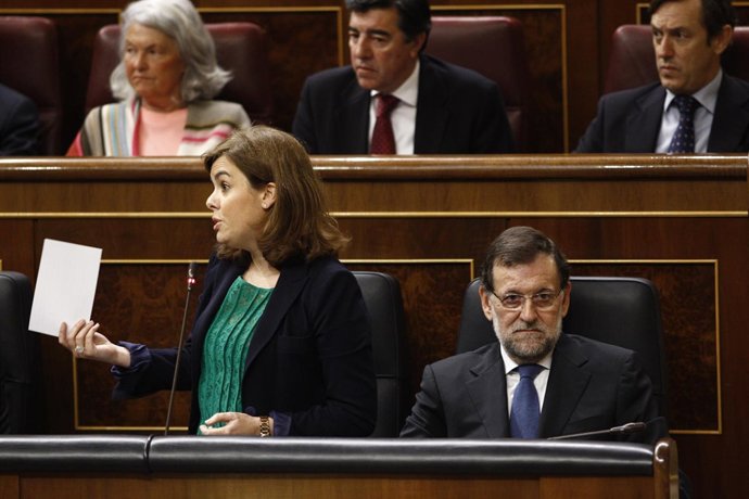 Soraya Santamaría y Rajoy en el Congreso