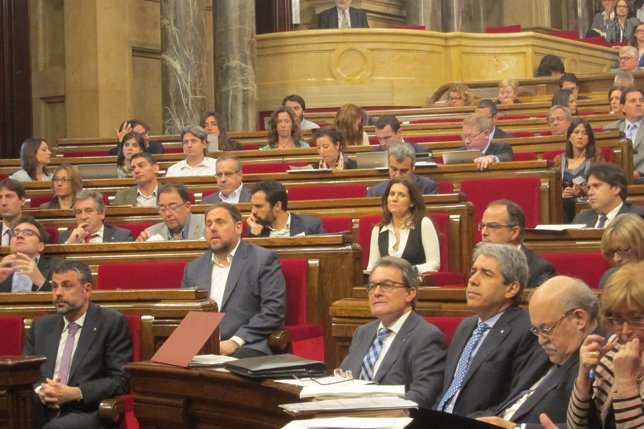 El pleno del Parlament, con Oriol Junqueras y Artur Mas