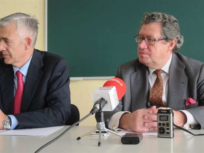 Enrique Calvet junto a Juan Rubio