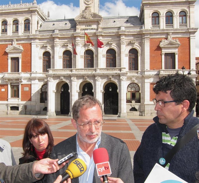 Los candidatos de Valladolid Toma la Palabra, Sánchez, Saravia y Bustos