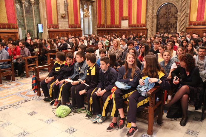 Trias recibe en el Ayuntamiento a alumnos de 41 escuelas en una Audiencia