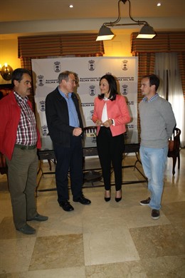 Ruiz Almenara y Crespín (centro) en Palma del Río