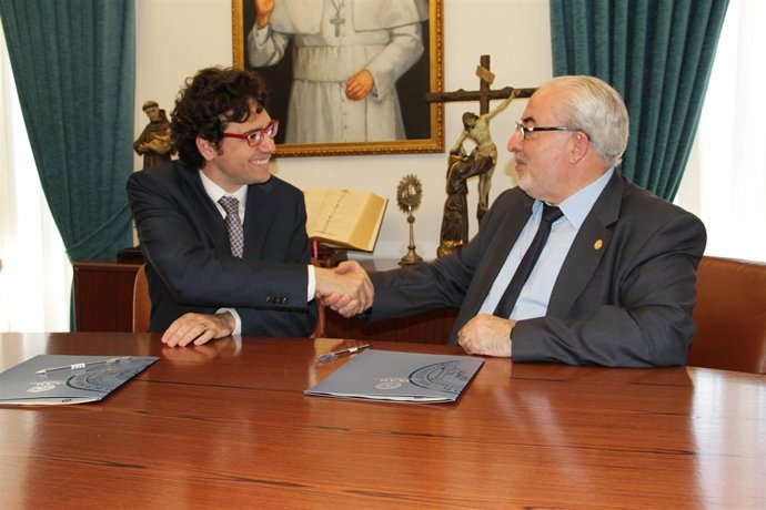 Lanza y Mendoza firman el acuerdo