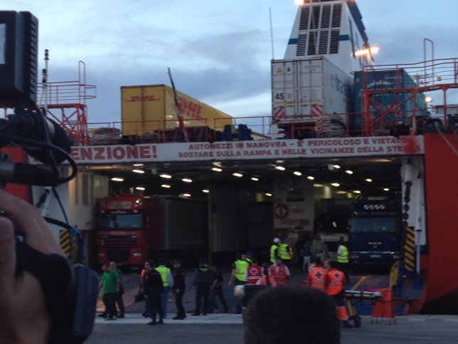 Ocupantes del ferry incendiado