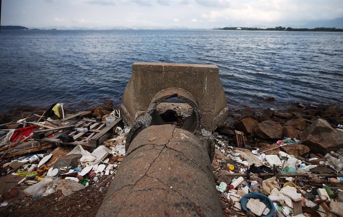 La bahía de Guanabara, en Río, tardará 20 años en limpiarse