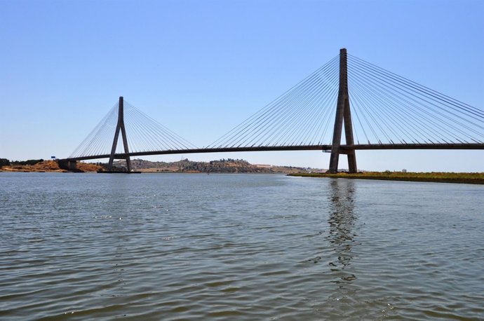 Puente sobre el río Guadiana. 
