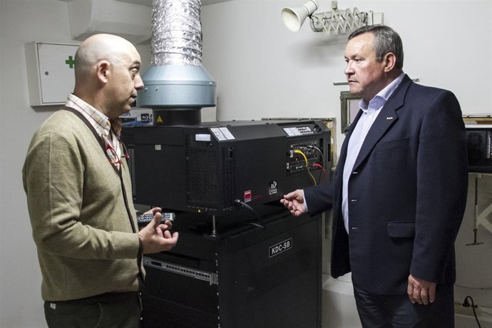 El alcalde con el director de la Casa de Cultura Doctor Velasco