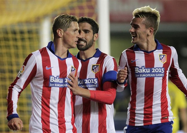 Fernando Torres, Raúl García y Antoine Griezmann en el Madrigal