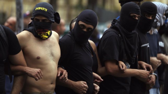 BLACK BLOCS en manifestación contra el Mundial