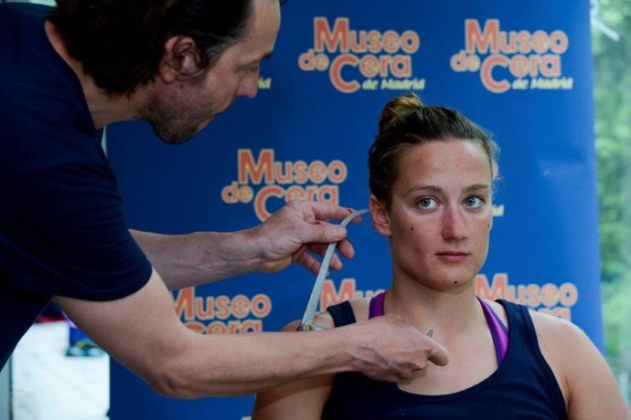 Mireia Belmonte posa para el Museo de Cera de Madrid 