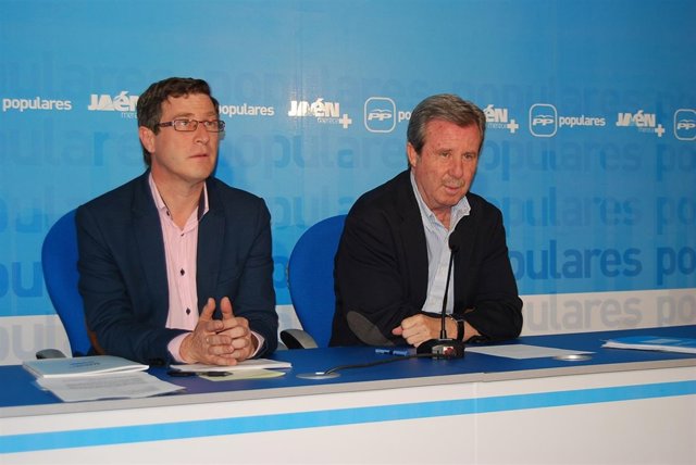 Miguel Contreras y Miguel Ángel García Anguita presentan la campaña electoral.