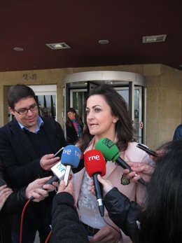 Concha Andreu, durante las declaraciones a los medios