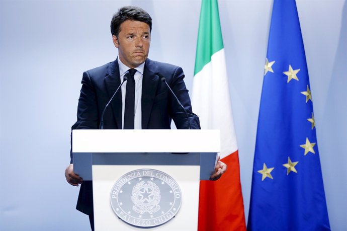 Italy's PM Renzi addresses a news conference after an EU leaders summit in Bruss