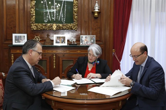 Firma del convenio.