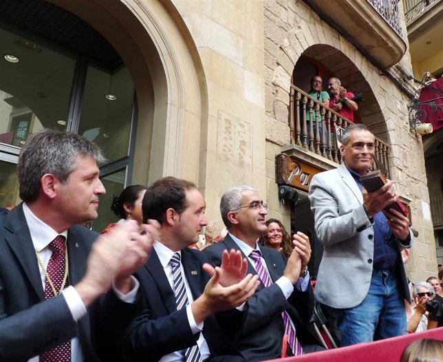 M.Casserras recibe el premio 'Gigantero de honor' en las fiestas de Solsona