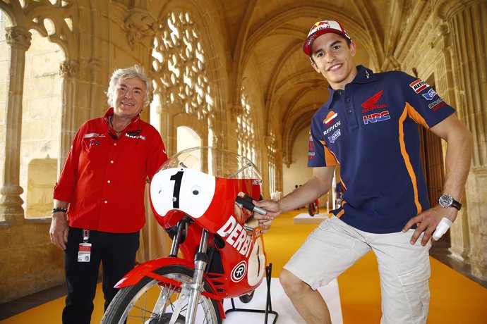 Repsol inaugura en Jerez la exposición 'Leyendas del Motor 1969-2015'