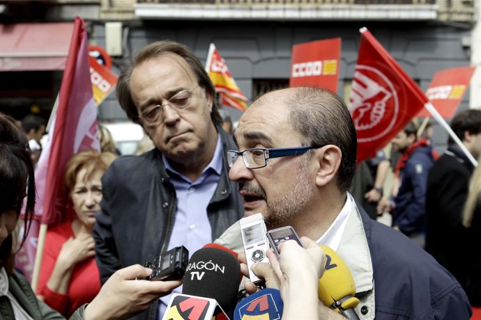Lambán en la manifestación del Primero de Mayo este viernes.