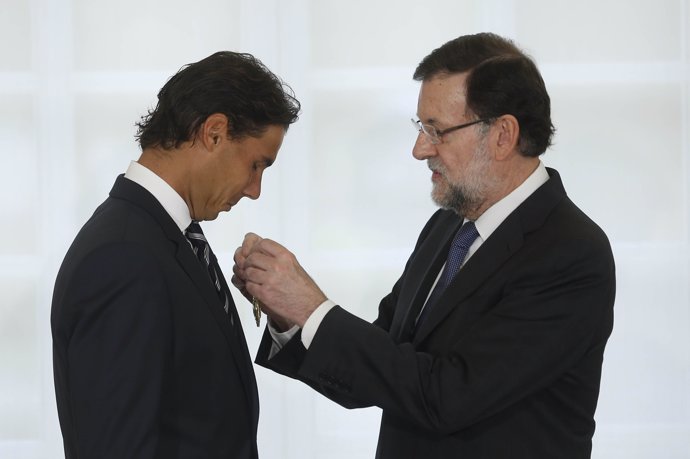 Mariano Rajoy impone a Nadal la Medalla de Oro al Mérito en el Trabajo