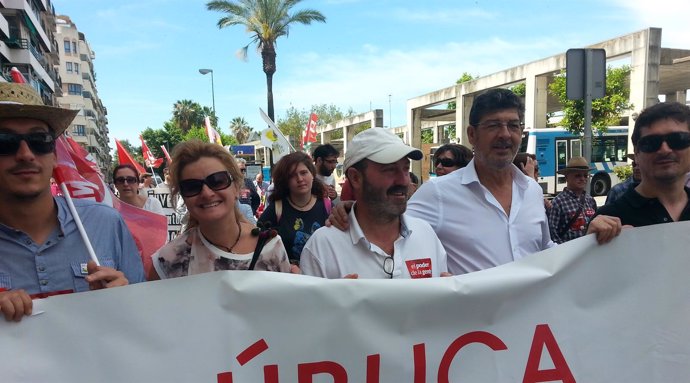 Pedro Jimenez y Diego Valderas con el Primero de Mayo en Huelva