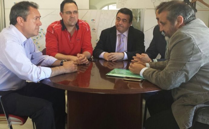 Juan Espadas, durante la reunión 