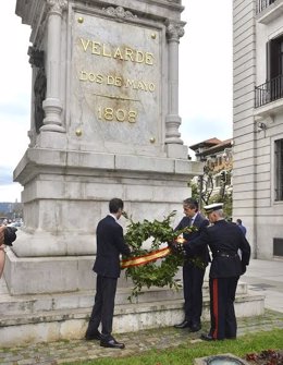 Homenaje a los héros del 2 de mayo en Santander