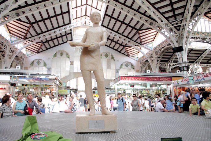 Monumento de arroz en el Mercado Central