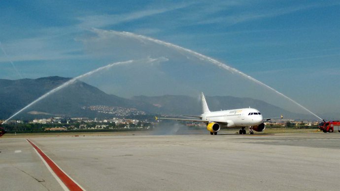 Bautizo del primer avión San Petersburgo-Málaga de Vueling, aeropuerto de Málaga