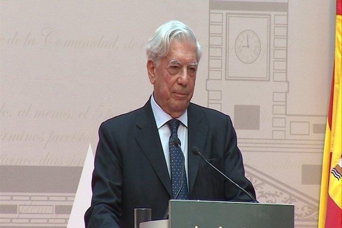 Vargas Llosa ensalza Madrid como "una gran ciudad"