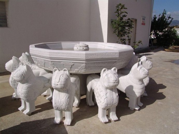 Réplica de la fuente del Patio de los Leones en Macael 