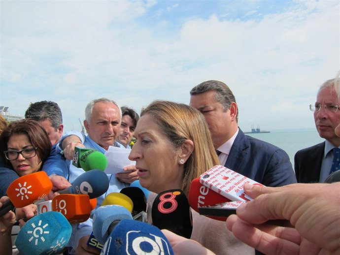 Ana Pastor, ministra de Fomento