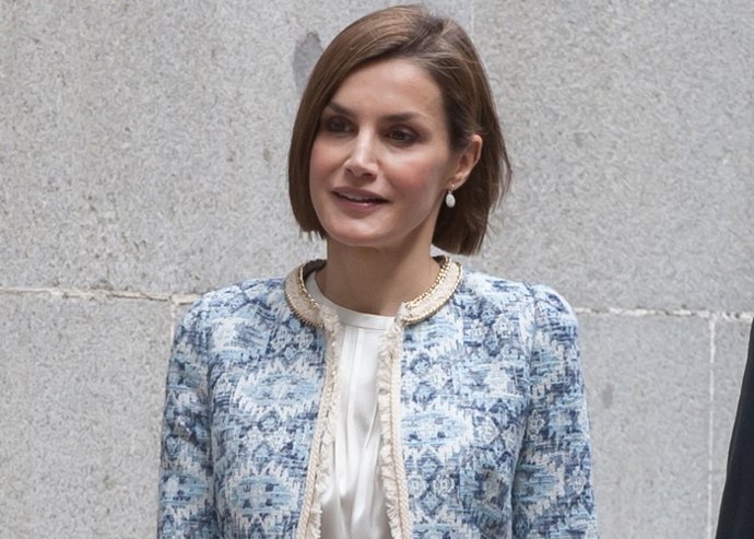 La Reina Letizia recupera de nuevo su chqueta favorita 