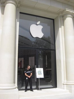 Apple Store De Barcelona En Paseo De Gracia, Puerta Principal