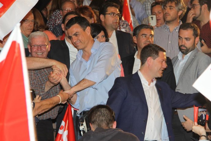 Pedro Sánchez y García-Page en Albacete